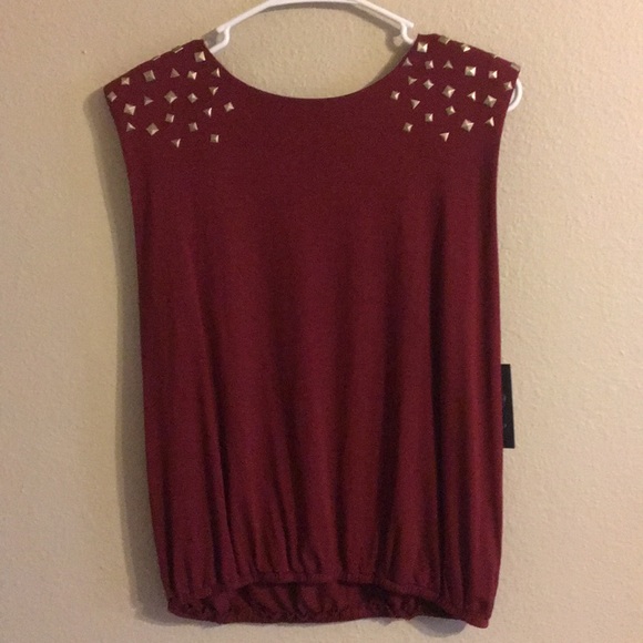 Vince Camuto Tops - NWT Vince Camuto top size XS